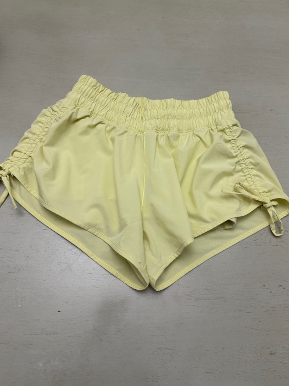 OFFLINE by Aerie Women’s Ruched Hot Stuff Shorts - like new condition- size xxs